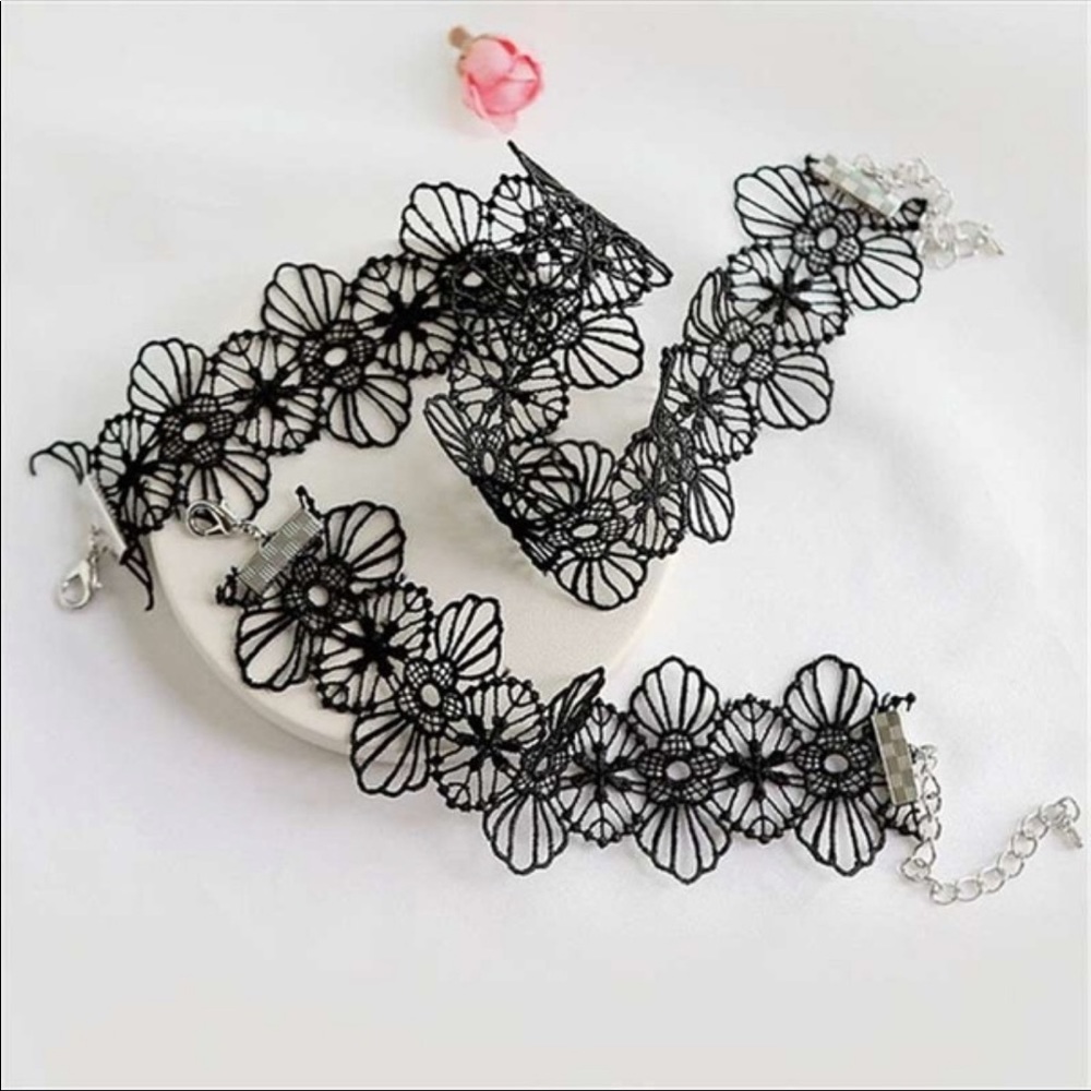 Sexy Choker/Bracelet Set - Picture 6 of 8